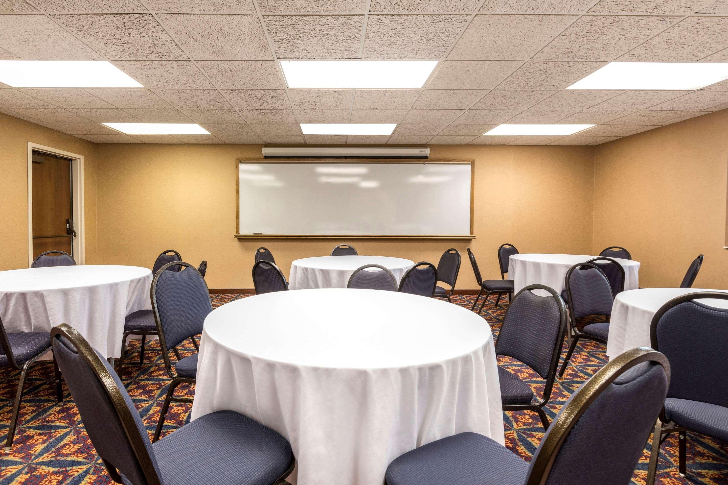 Quality Inn Auburn Hills - Detroit North Esterno foto